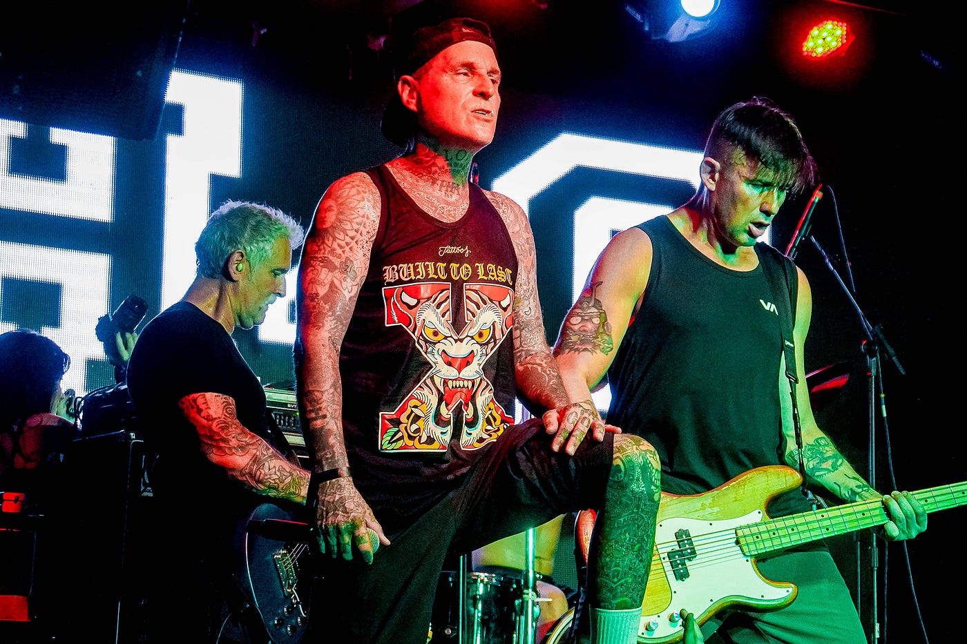 H2O encerra longa relação com público paulistano com show matador na Fabrique Club
