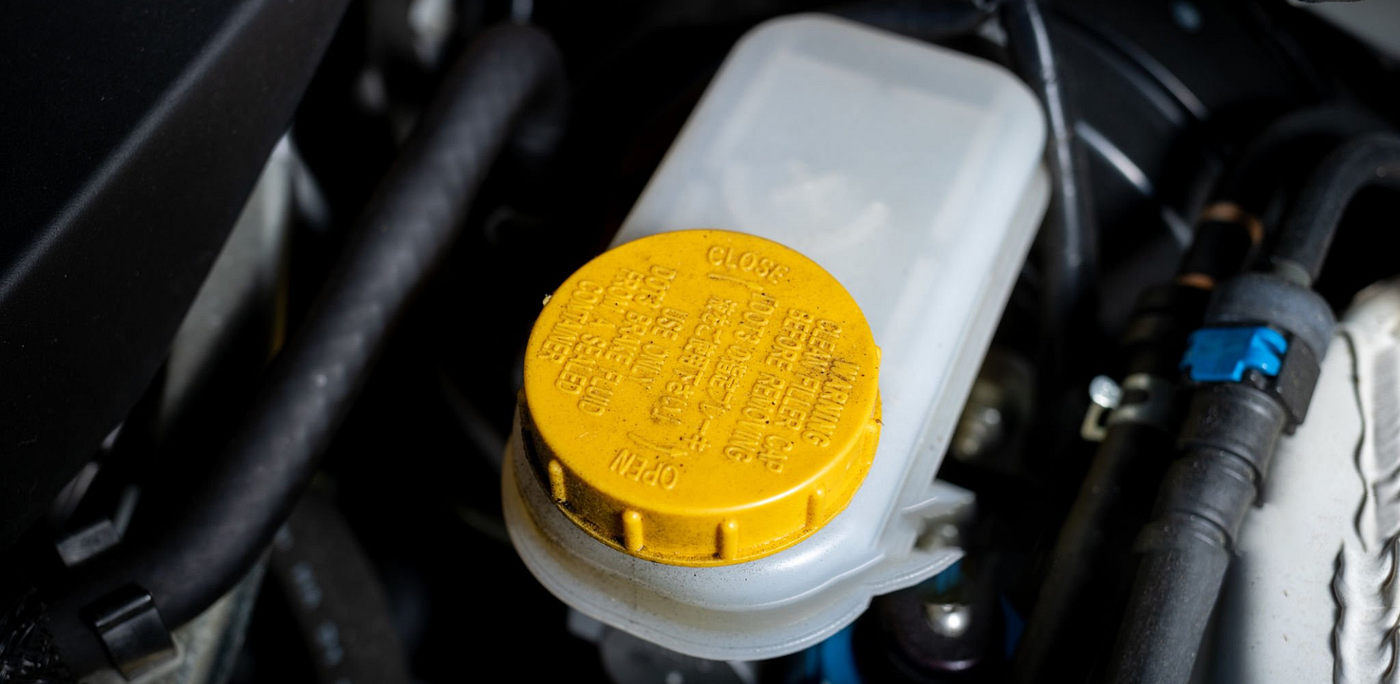 DOT 3, DOT 4 or DOT 5? Choosing a brake fluid.