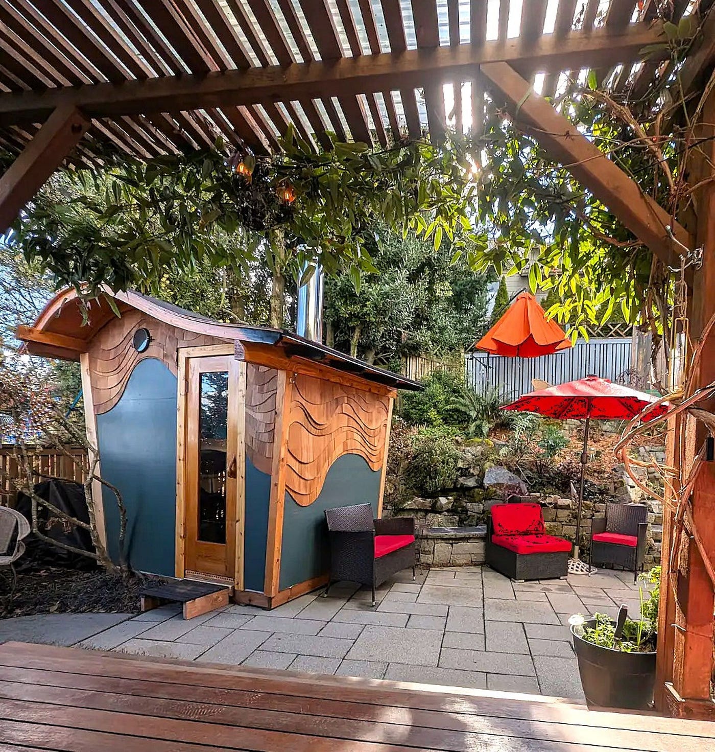 Artist and sauna diplomat Mellington Cartwright goes above and beyond to make visitors’ stays memorable in her space that includes a backyard sauna and hot tub among mountain views in the center of Seattle.