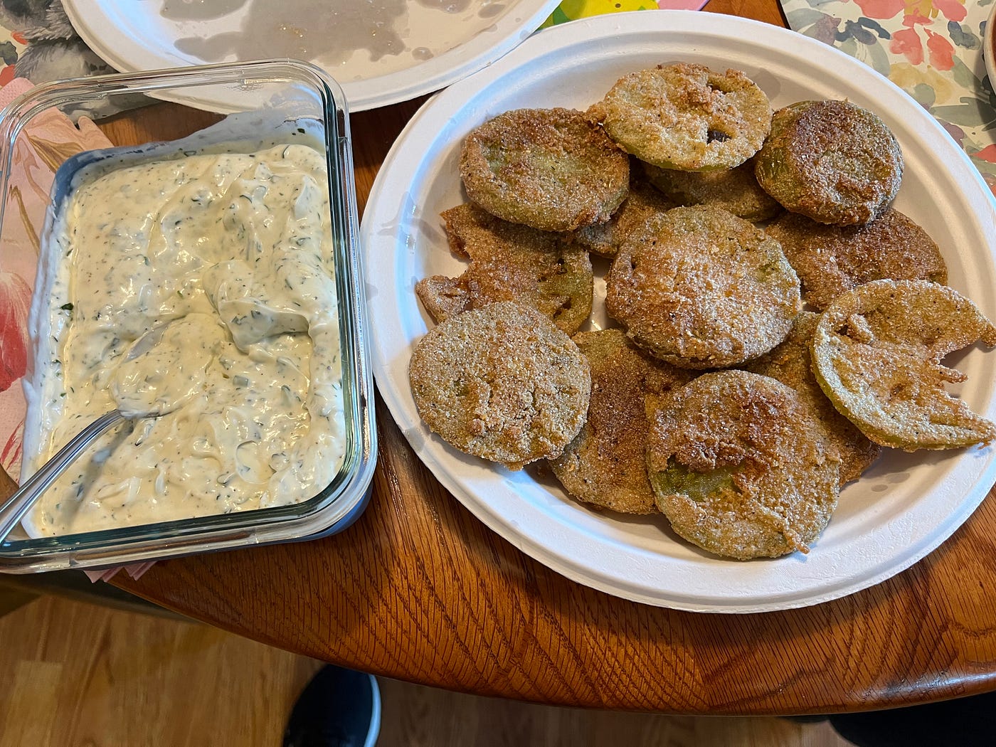 Cookin' with the Parton Sisters: Opening Act: Fried Green Tomatoes with Ranch Dressing | by Julie Mayhew | Medium Cookin' with the Parton Sisters: Opening Act: Fried Green Tomatoes with Ranch Dressing | by Julie Mayhew | Medium
