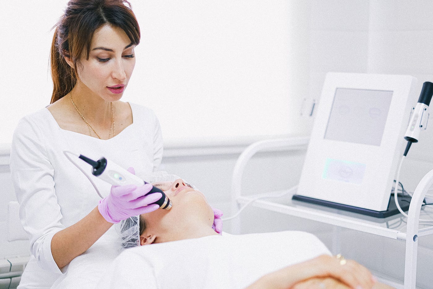Empreender na Área da Estética: Como Transformar Beleza em Uma Carreira de Sucesso