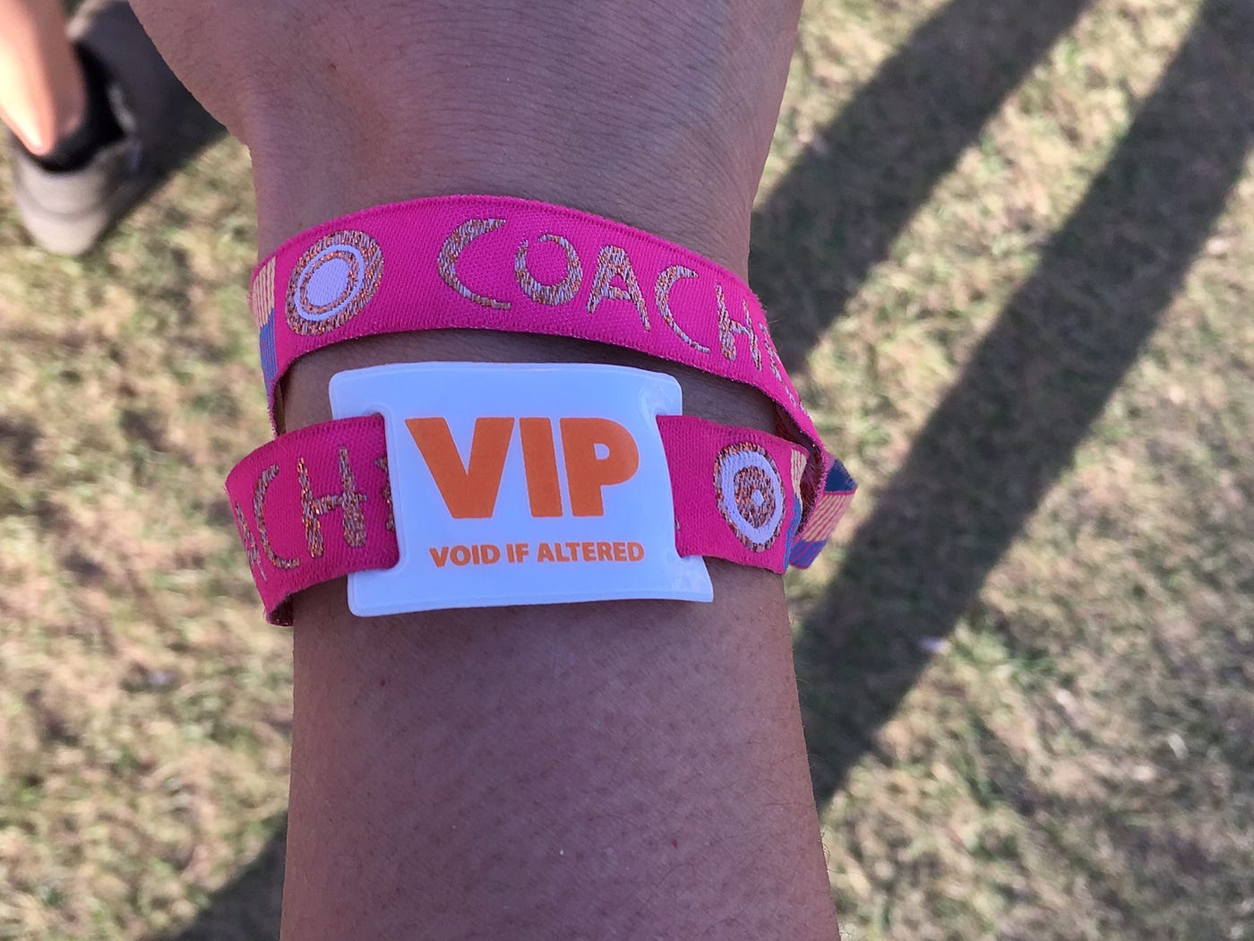 HOW COACHELLA VIP ACCESS TURNED ME INTO A SELF-ENTITLED CUNT IN JUST FOUR  HOURS | by Roger Jao | Medium