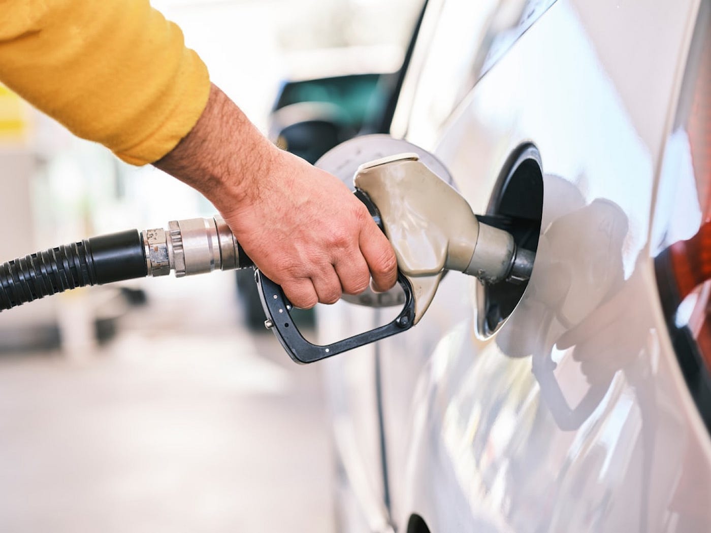 Pakistan Braces for Another Fuel Price Surge as Global Oil Markets Remain Volatile