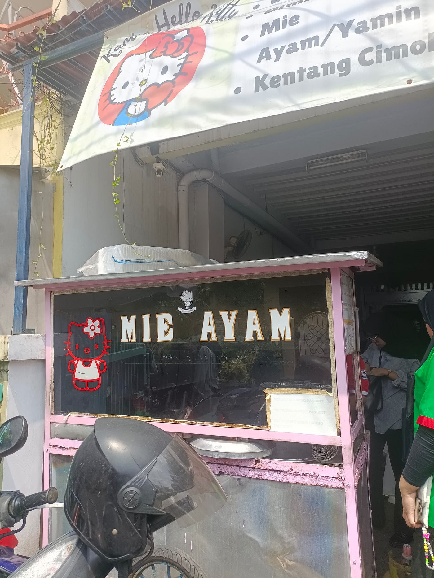 Sebagai mahasiswi semester genap di UNJ dengan segala kesibukan akademik maupun organisasi…