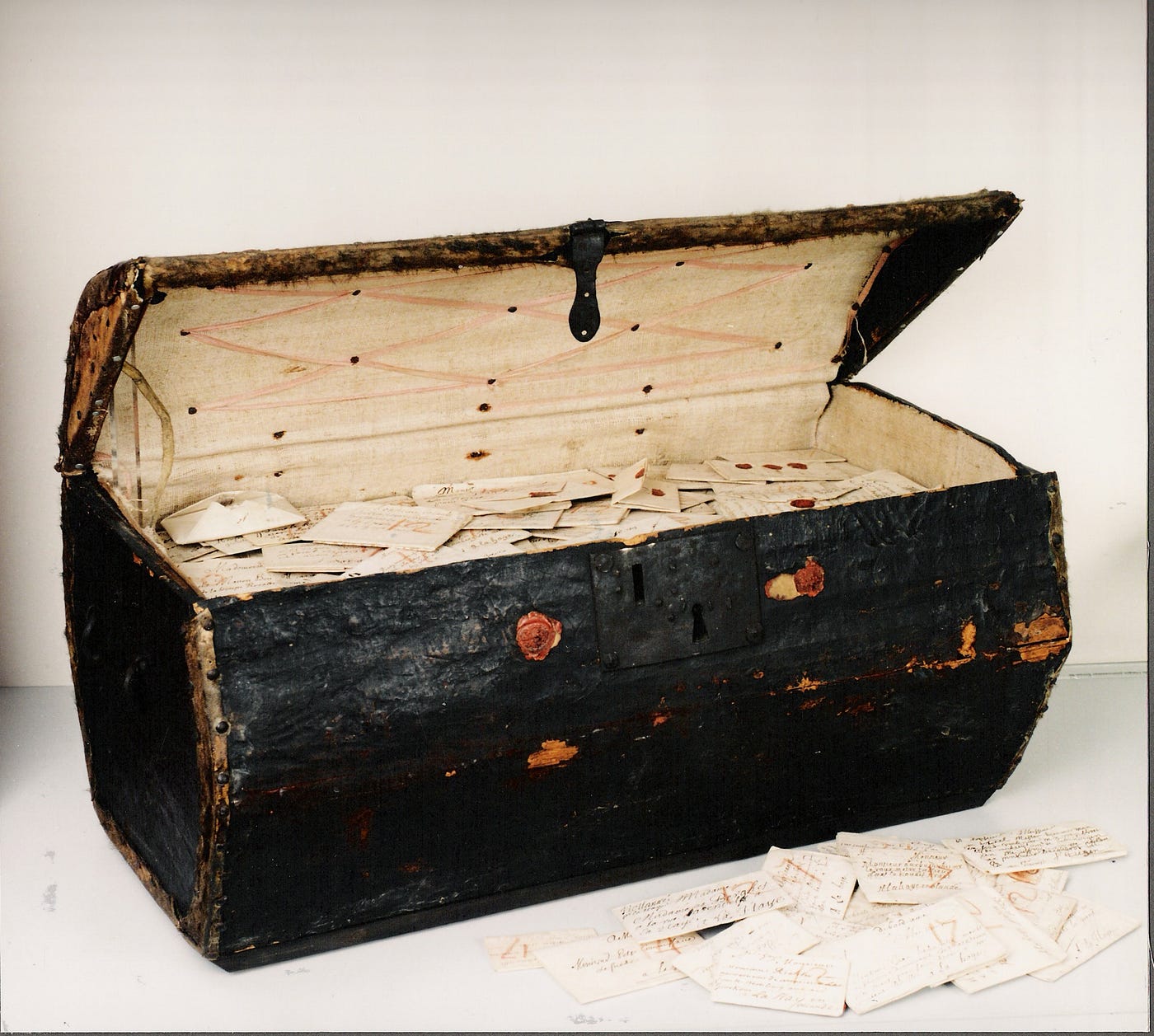 Virtually unfolding sealed 17th-century letters — a story of