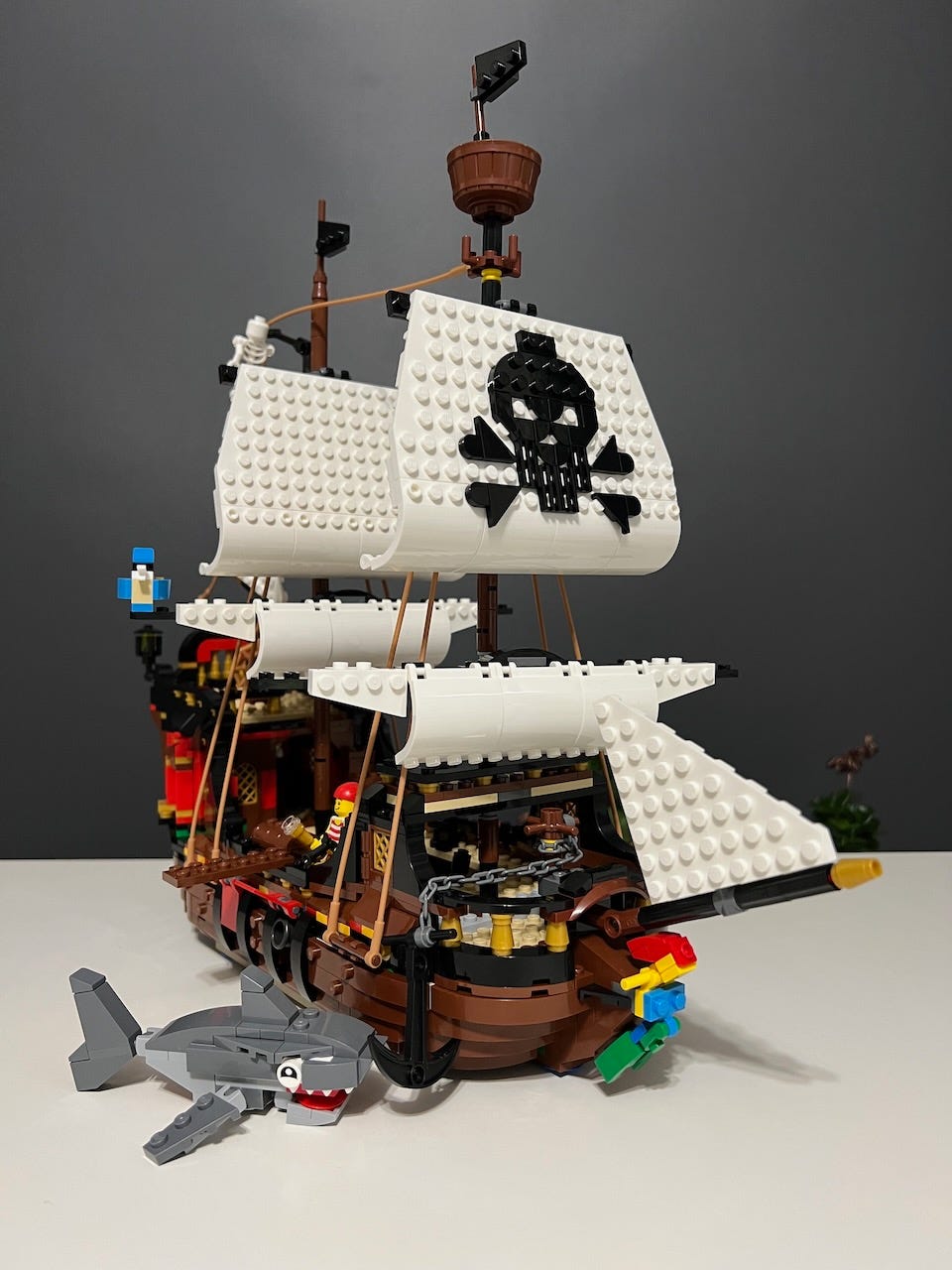 Bring Back The Pirates! LEGO Creator Sets Are A Different Kind Of Fun, by  Attila Vágó, Bricks n' Brackets