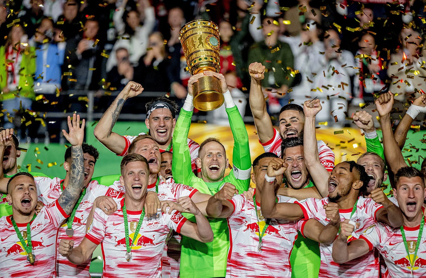 Stuttgart é campeão da 2ª divisão alemã! Veja quem sobe e quem desce -  Alemanha Futebol Clube