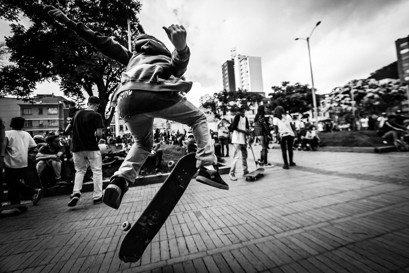 Skaters en un mundo de prejuicios | by Daniela Islas | Medium