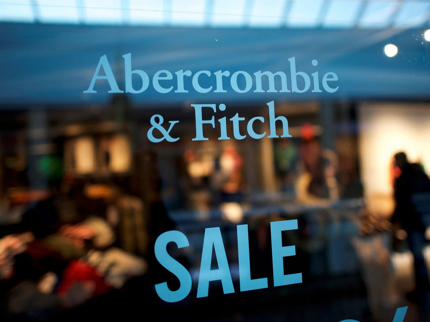 abercrombie and fitch issues