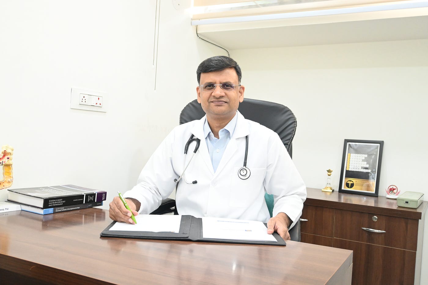 Gastroenterologist in Chandigarh India — Dr. Sandeep Pal