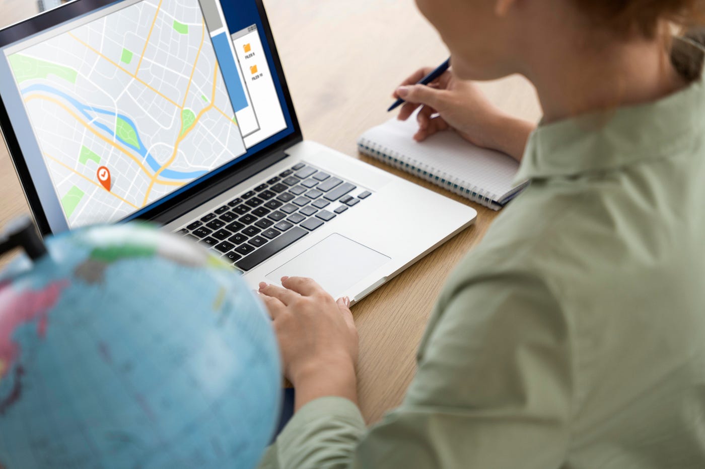 How Employee Location Tracking Helps Sales Managers Monitor Daily Routes