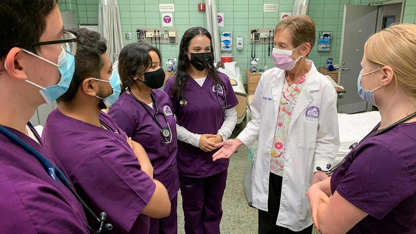 Nurturing Future Healthcare Leaders: A Deep Dive into Hunter College's Nursing Program | by Andy Chan | Medium