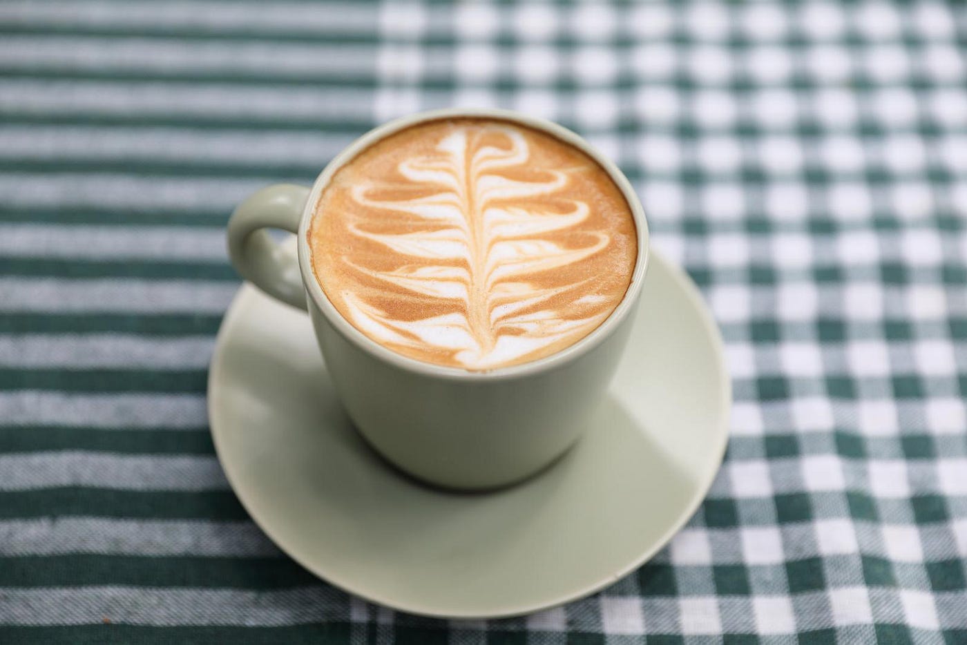 Das Geheimnis der Cappuccino-Zubereitung zu Hause: Lernen Sie die besten Methoden und Geheimnisse!