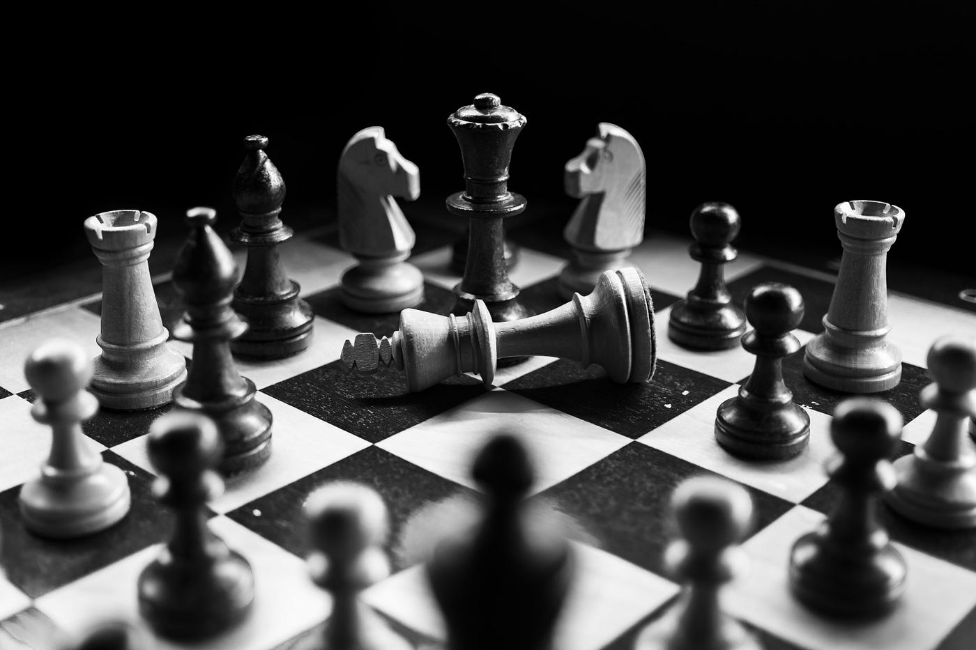 https://www.pexels.com/photo/grayscale-photography-of-chessboard-game-957312/
