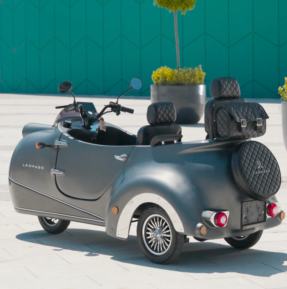 Lampago Electric Trike: A Stylish Eco-Friendly Ride with a Unique