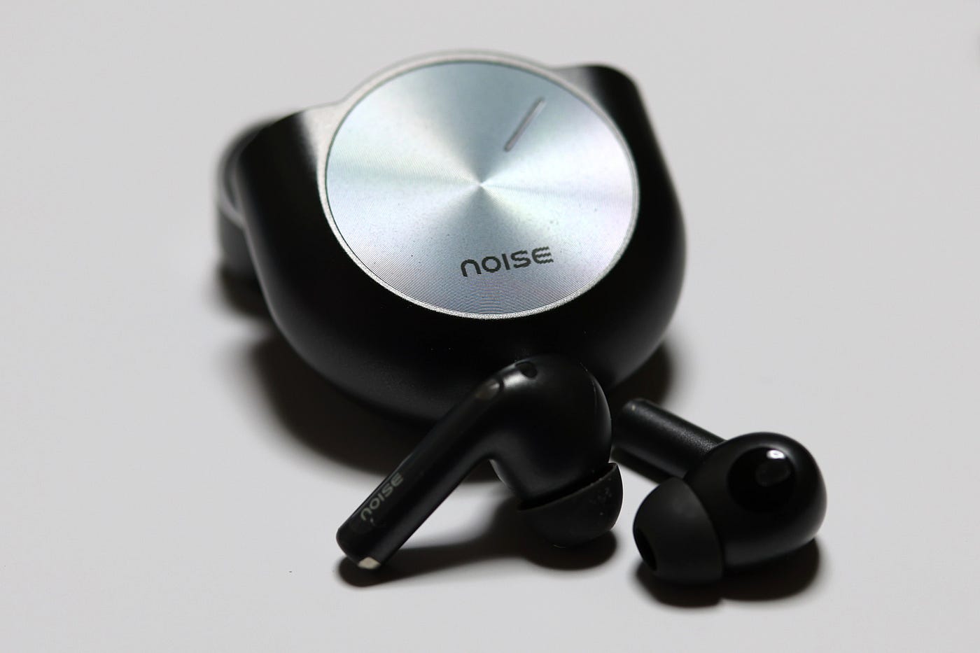 Noise社のMaster Budsの音の良さはアナログとデジタルでの最適化と
