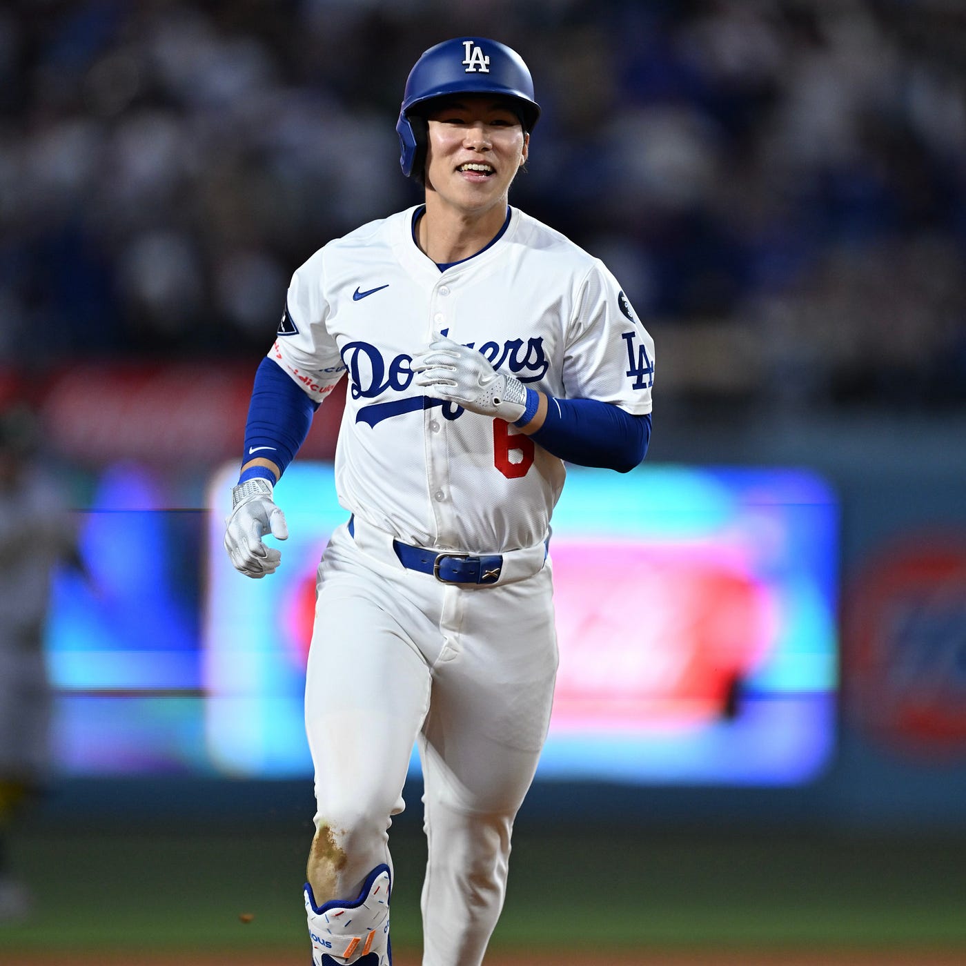 Hyeseong Kim blasts off for the first time, as four Dodger homers power LA  | by Cary Osborne | May, 2025 | Dodger Insider
