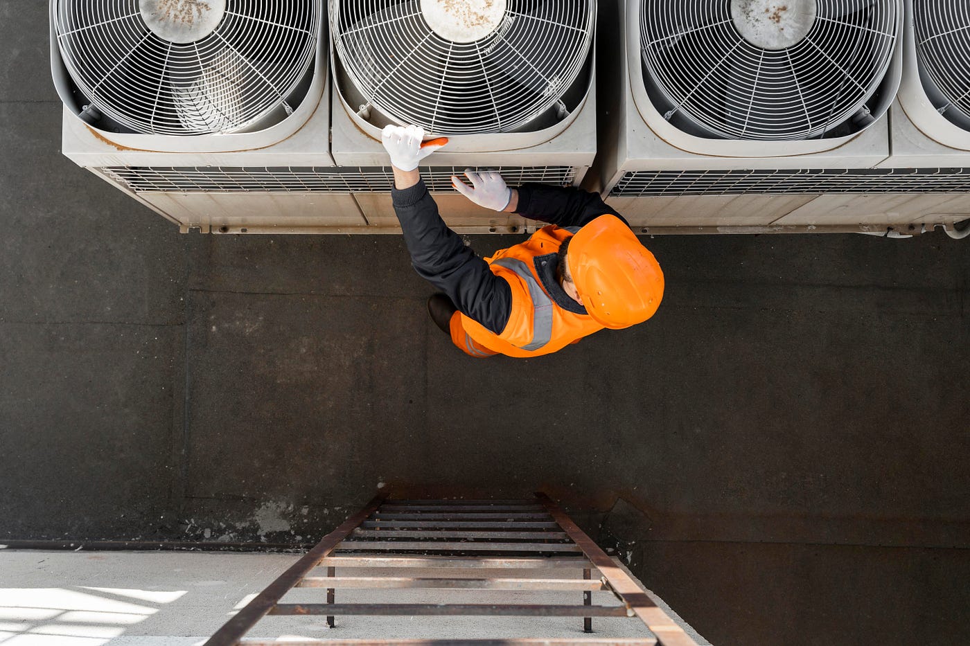 When to Schedule Duct Cleaning in Dubai? Find Out Now!