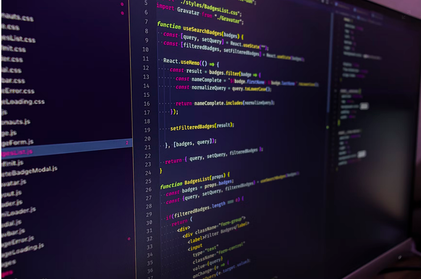 React onClick Explained: Function calls vs Function Reference