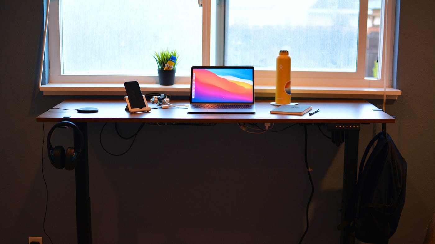 Minimal Standing Desk Setup