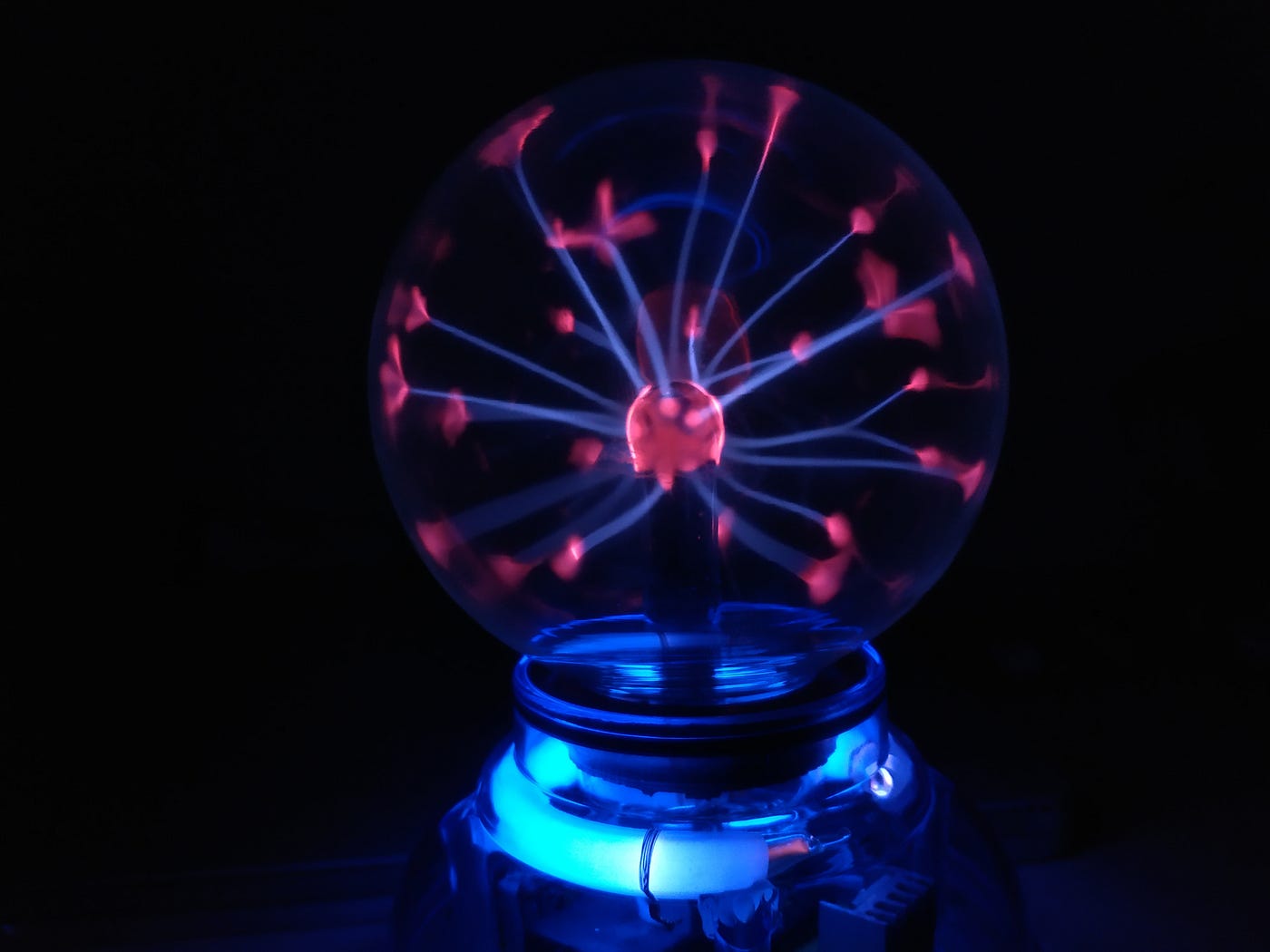 Plasma globe - Wikipedia