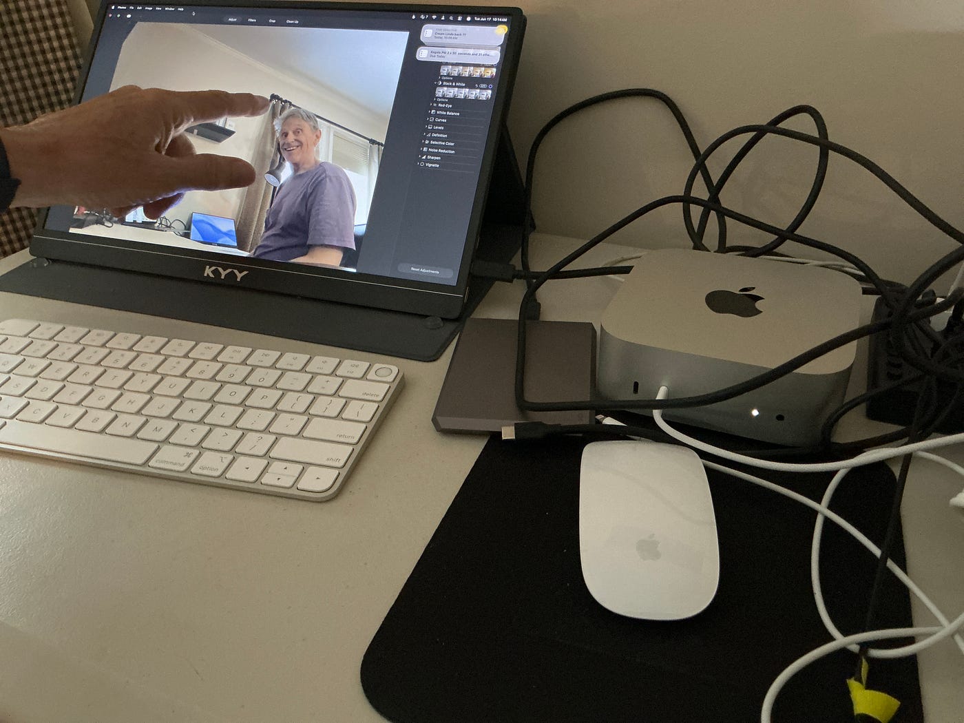 Do Touchscreen Monitors Work With Mac: Ultimate Compatibility Guide