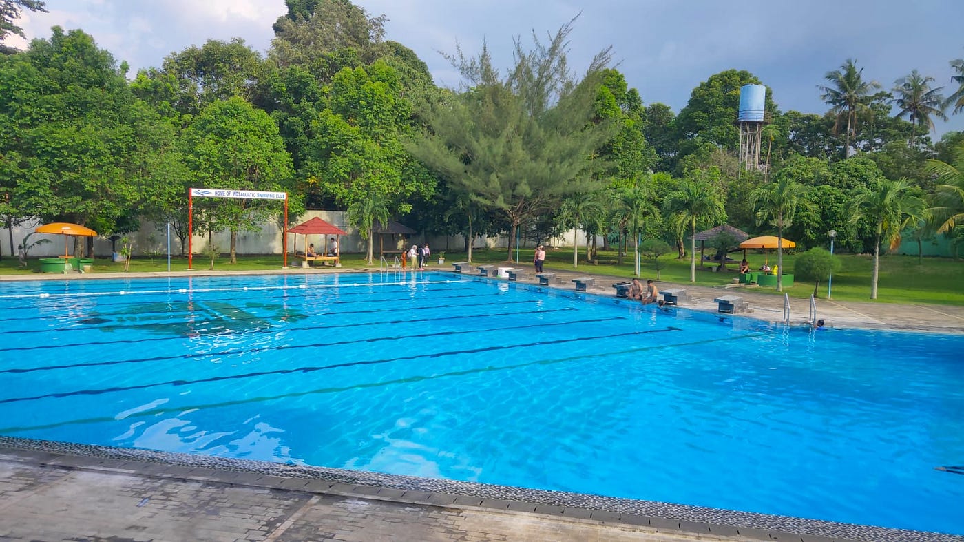 KOLAM RENANG UNILA