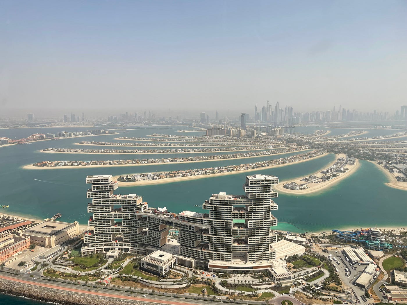 Jaký je život a práce v Dubaji pro Evropanku? | by Kristina Melsova | Medium
