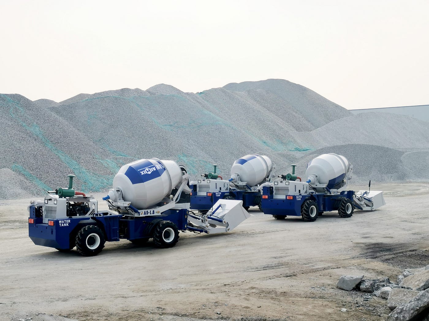 Is the Operation of Self Loading Concrete Truck Mixer Complicated?