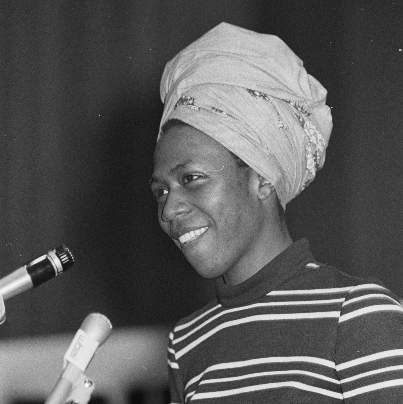 Photo by Bill Andrews for the Daily World, Public domain, via Wikimedia Commons