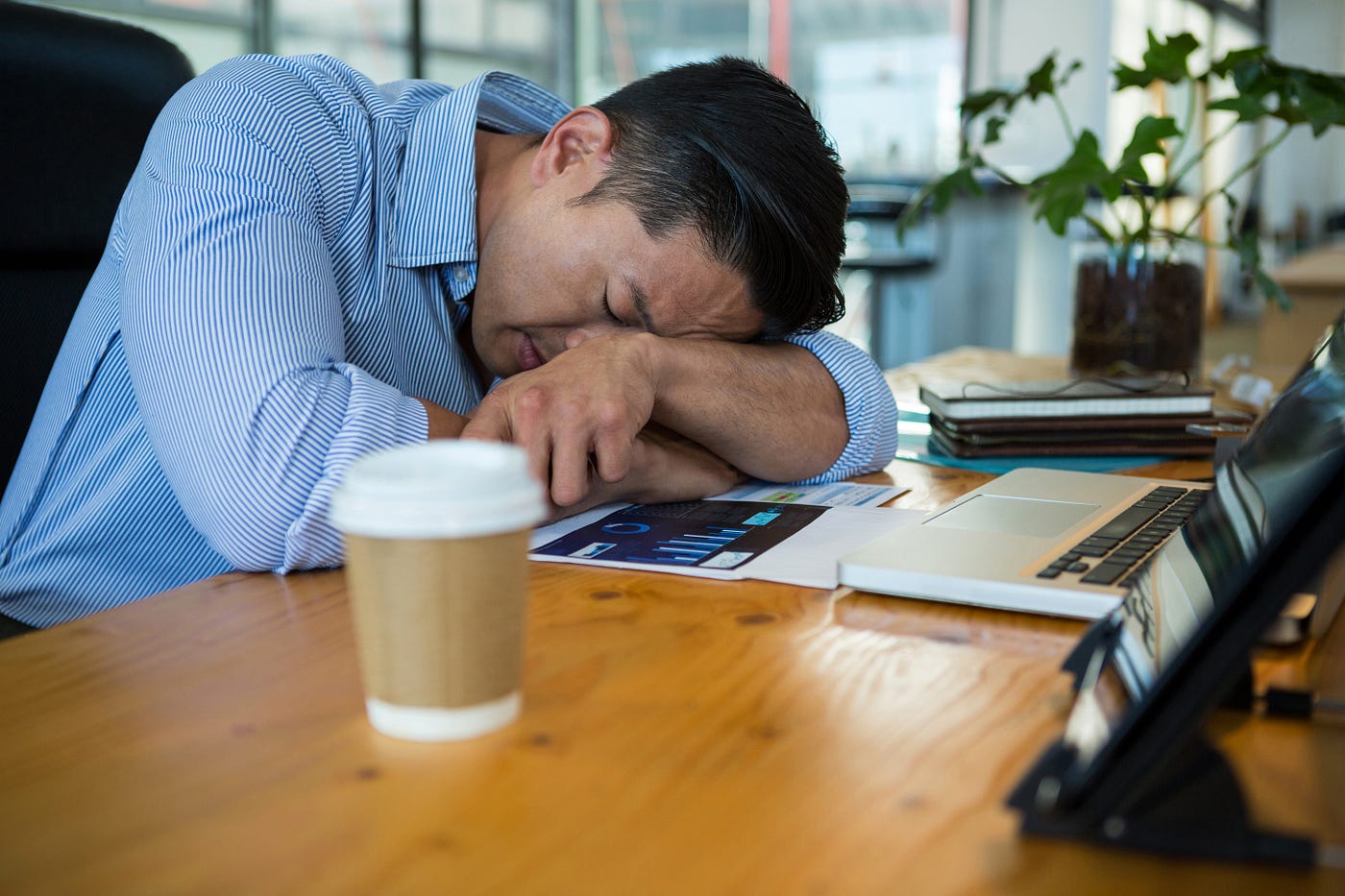 Battling Daily Fatigue? How YuHer Safely Fills Your Essential B-Vitamin Gaps