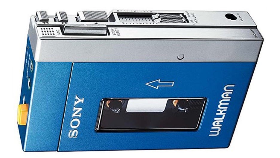 Sony Walkman from the 2000's I think 💭. I use this often in the kitchen  when I'm cooking. : r/cassetteculture