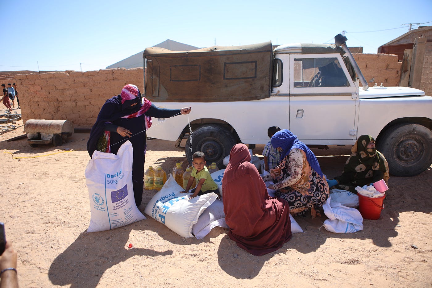 WFP’s general food assistance at one of the final distribution points at the Awserd refugee camp ©WFP/Algeria