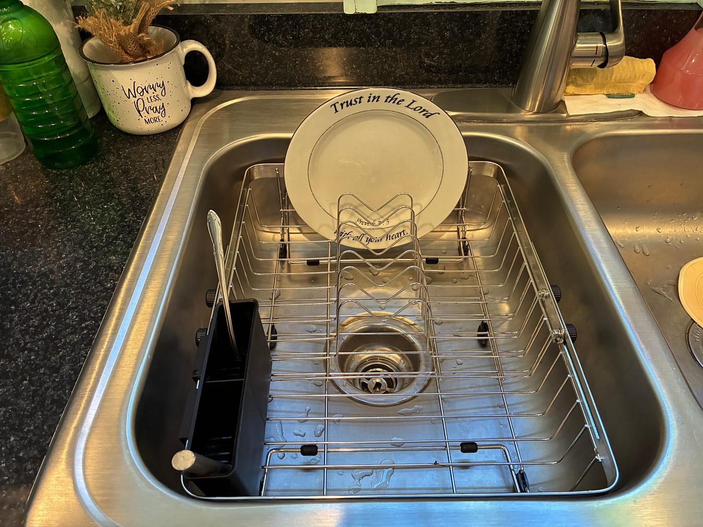 Our new dish rack, photo mine