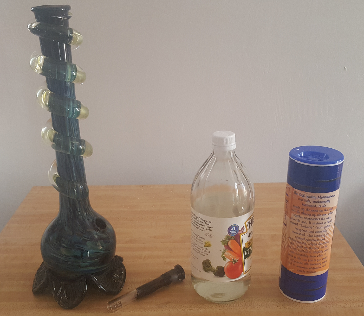 How to Clean Glass Bongs and Pipes | by Search Weedguide | Medium