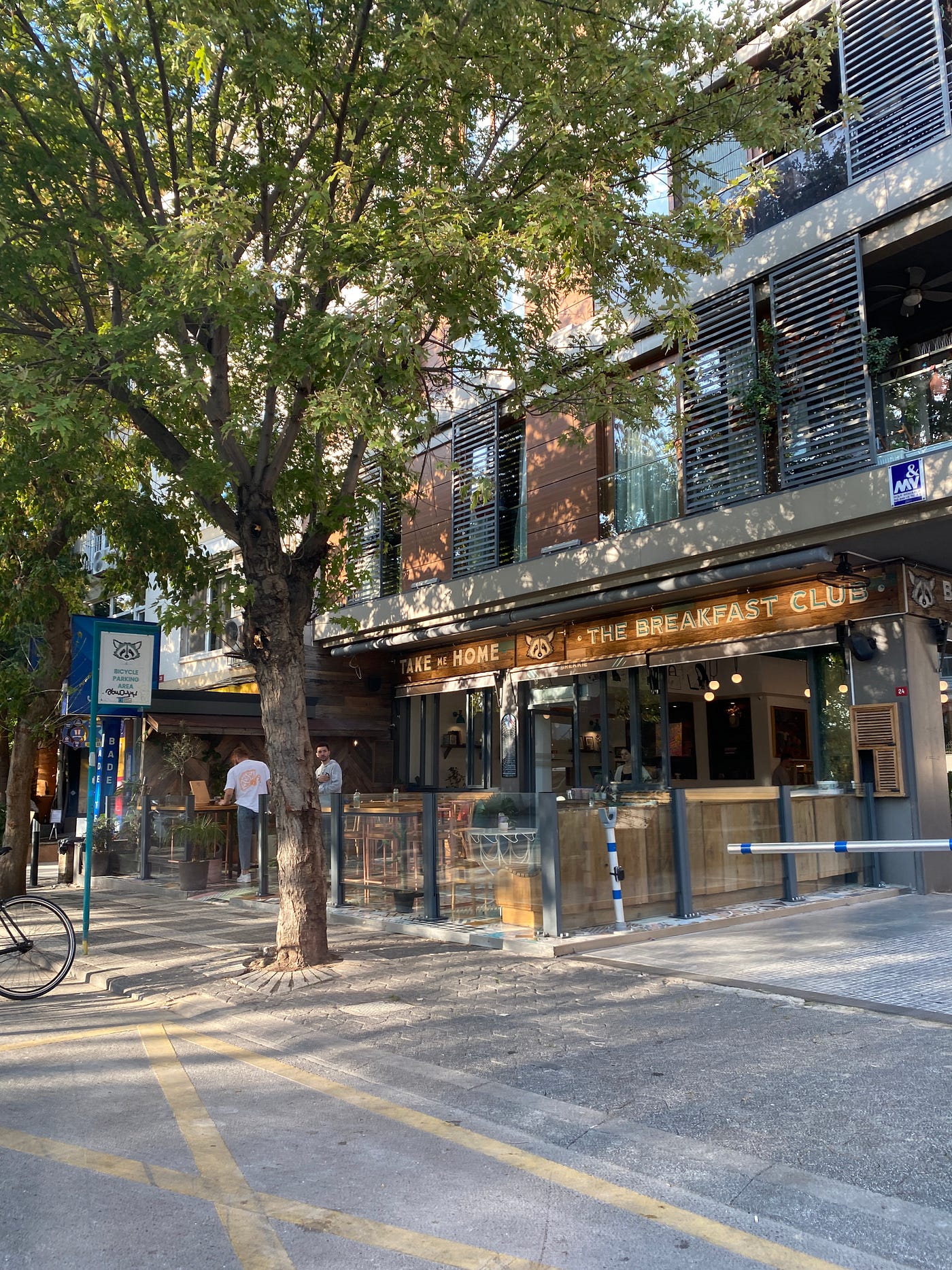 Kadıköy’de Damak Çatlatan Lezzet Keşifleri: En İyi Yeme İçme Mekânları