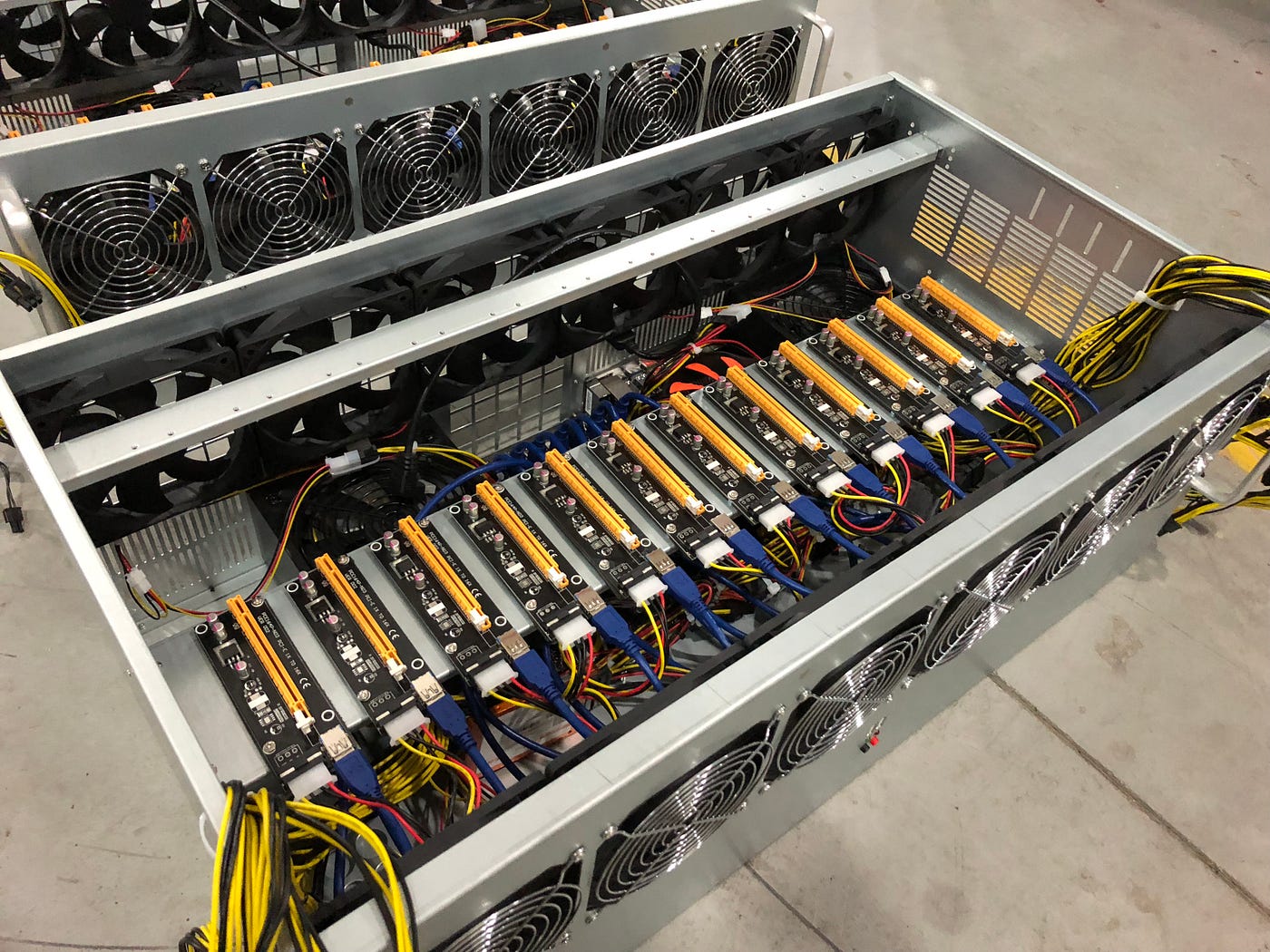 Building a 12 GPU Mining Rig with Sapphire RX570's & Simple