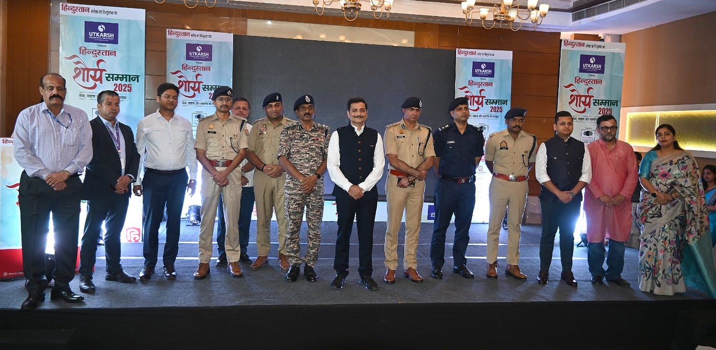 Honoring Courage and Service — At the Hindustan Shaurya Samman 2025, organized by Hindustan Hindi, one of India’s leading newspapers, courageous personnel from the Police, Traffic Police, CRPF, Army, Railway Police, and NDRF were recognized for their exemplary dedication. Mohit Agarwal, ADG, Commissioner of Police, Varanasi, felicitated the awardees. On this occasion, Lenin Raghuvanshi received recognition on behalf of Jan Mitra Nyas for supporting the event, joining dignitaries and decorated officers in celebrating the spirit of duty, humanity, and justice.