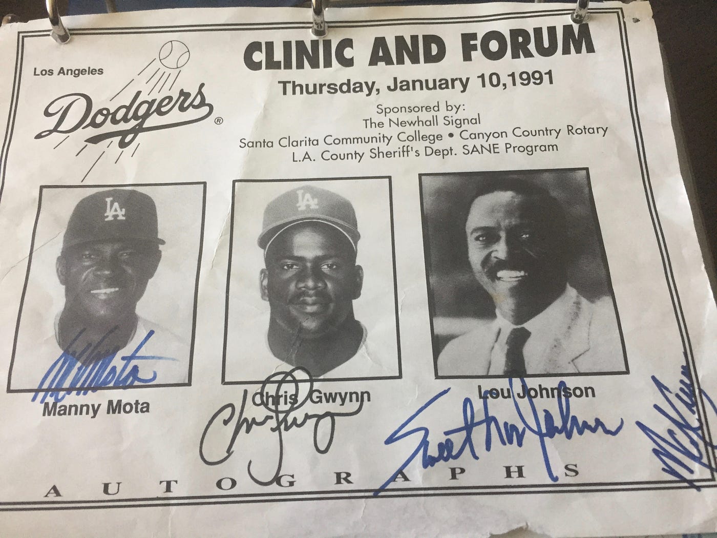 A pinch of history accents Manny Mota's legendary career, by Mark Langill