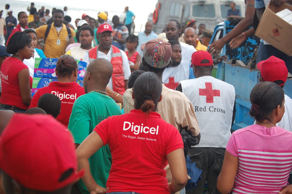 暗号通貨による透明度の高い災害救援の真の実現方法. メイン画像の挿入 TELCOIN による救援物資の空中投下写真 | by Telcoin |  Medium