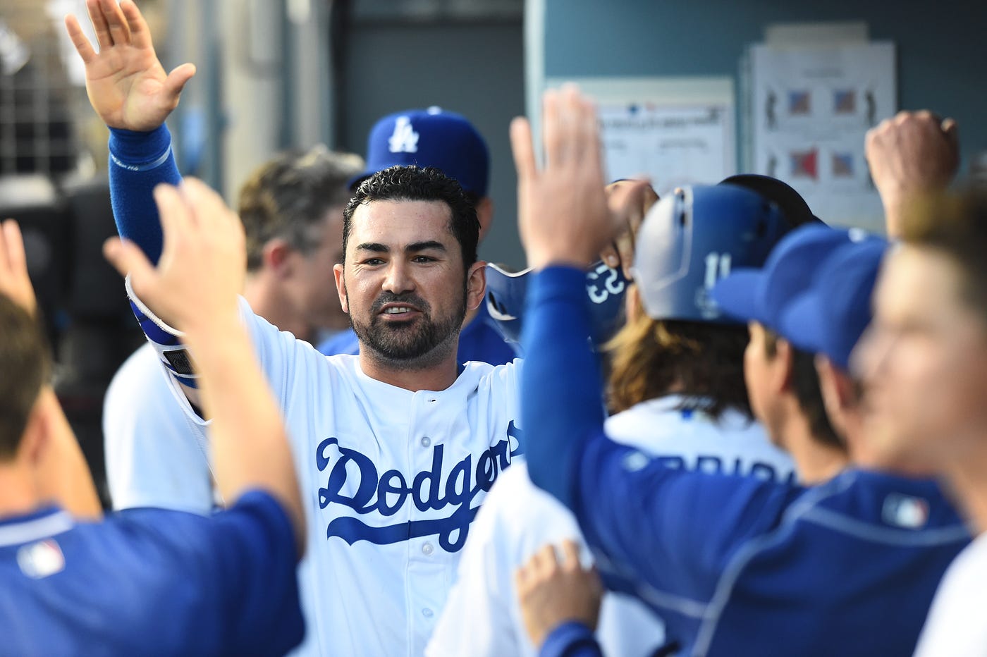 With his 300th, Freeman is part of a rare Dodger home run history