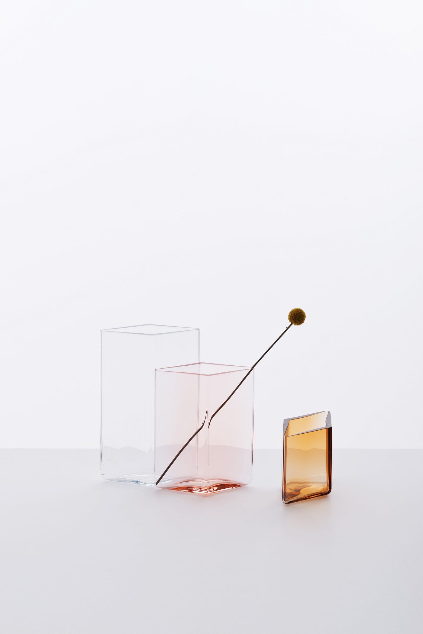 Ruutu — a delicate and simple vase made by mouth blown glass