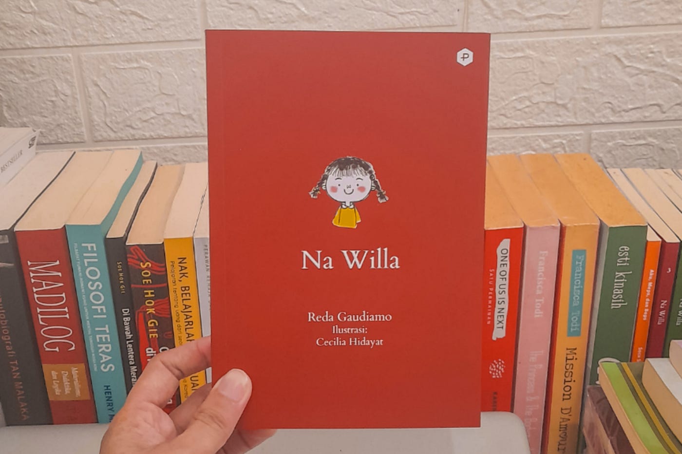 BERNOSTALGIA BERSAMA BUKU NA WILLA KARYA REDA GAUDIAMO