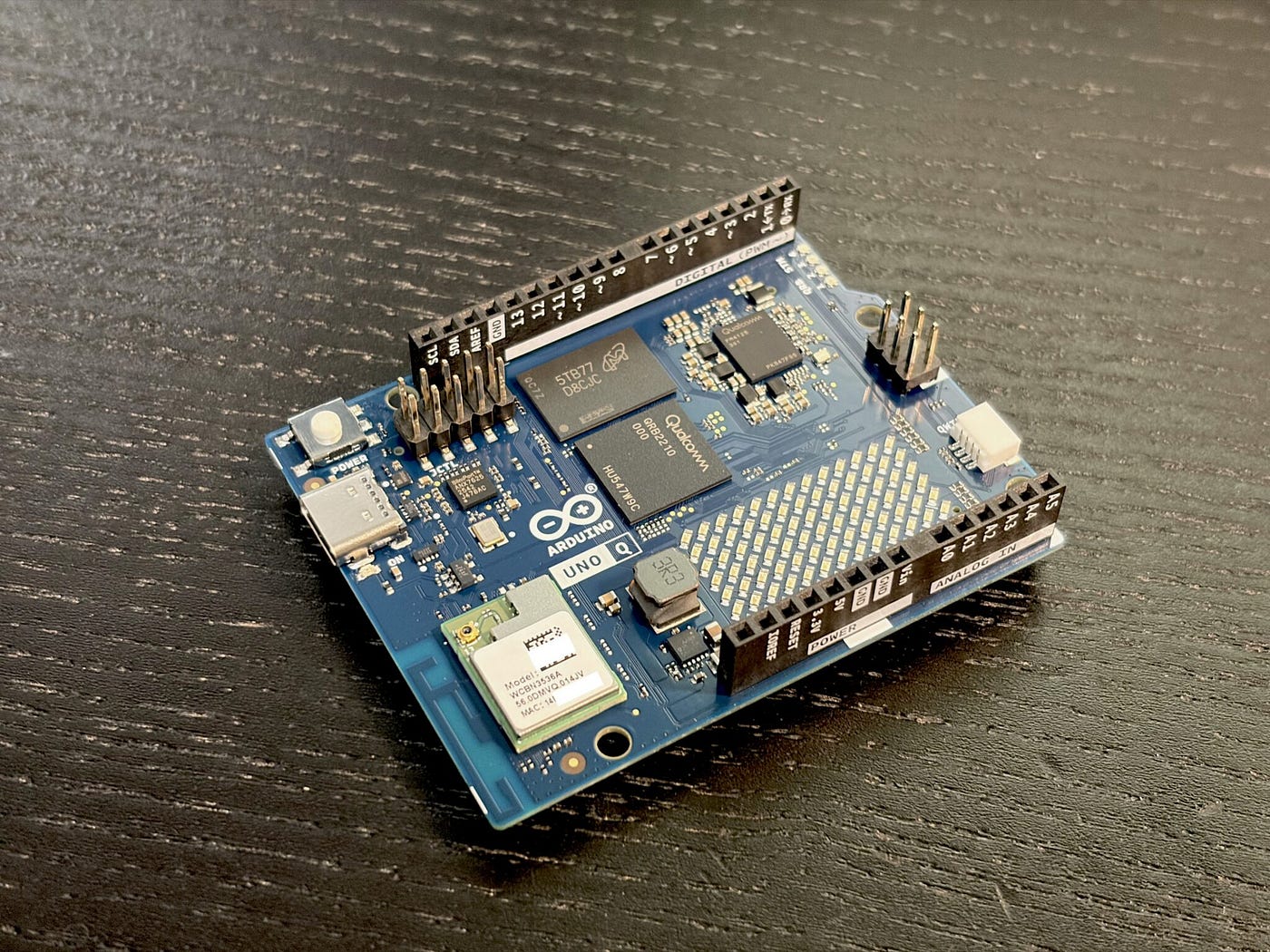 Testing the New Arduino UNO Q: Can One Board Replace a Raspberry Pi and an ESP32?