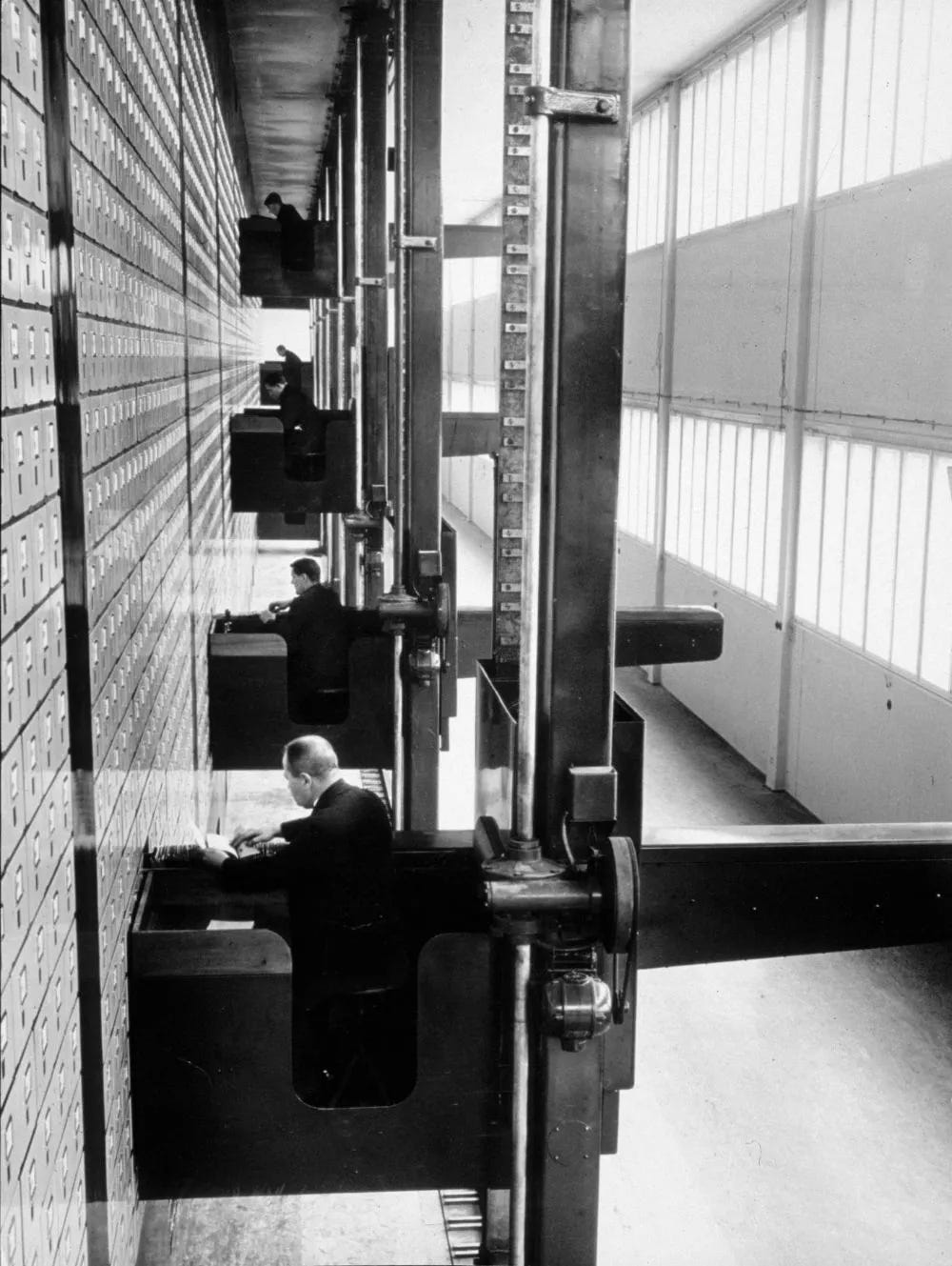 The ideal bureaucratic office: Prague 1937, by Alejandro Polanco Masa