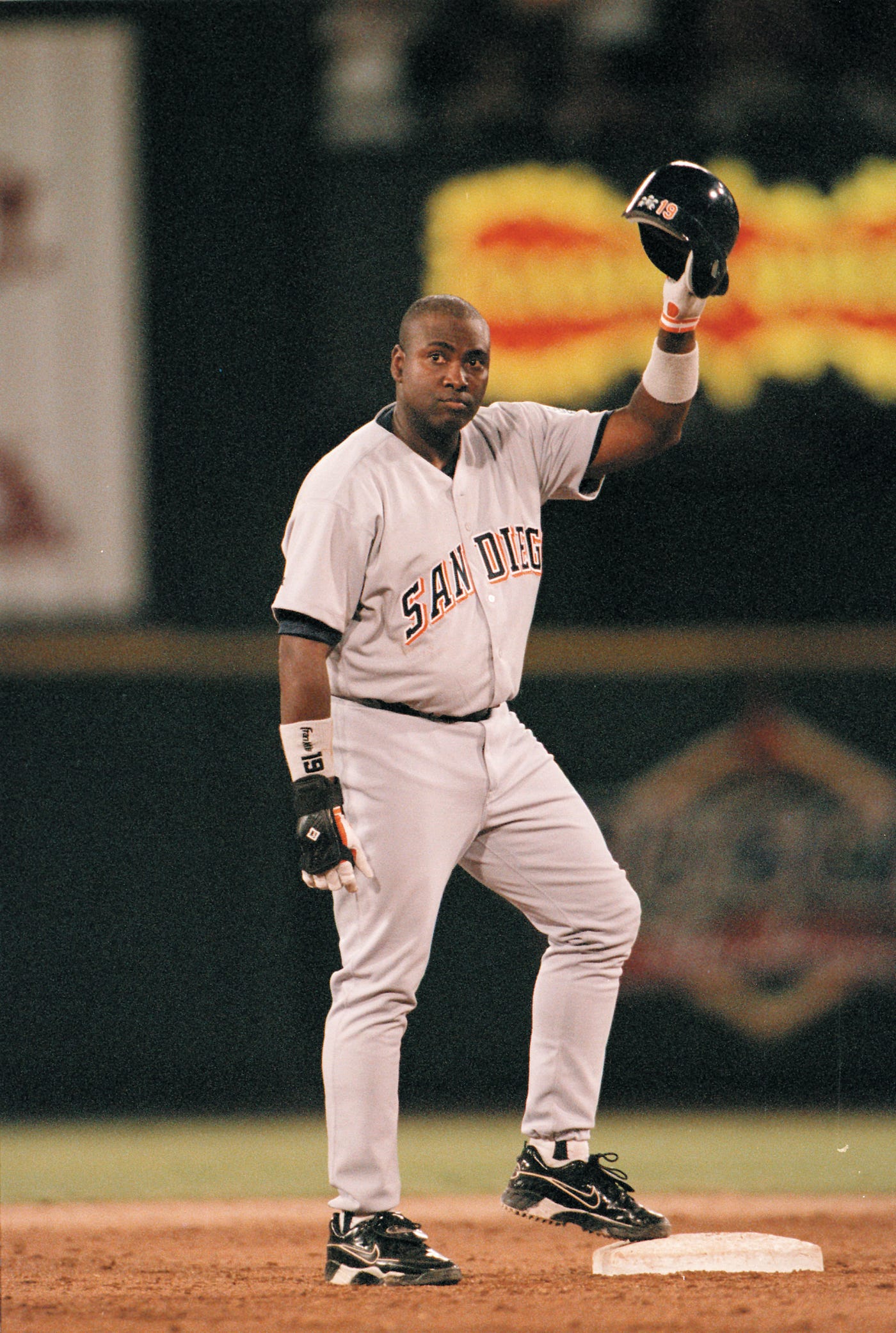 Gwynn's 3,000th hit almost came in a vacuum