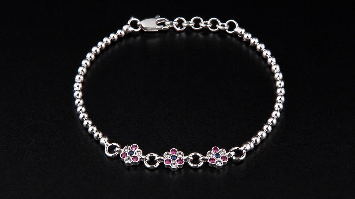 Why a Floral 999 Silver Bracelet Is the Perfect Everyday Jewelry Choice