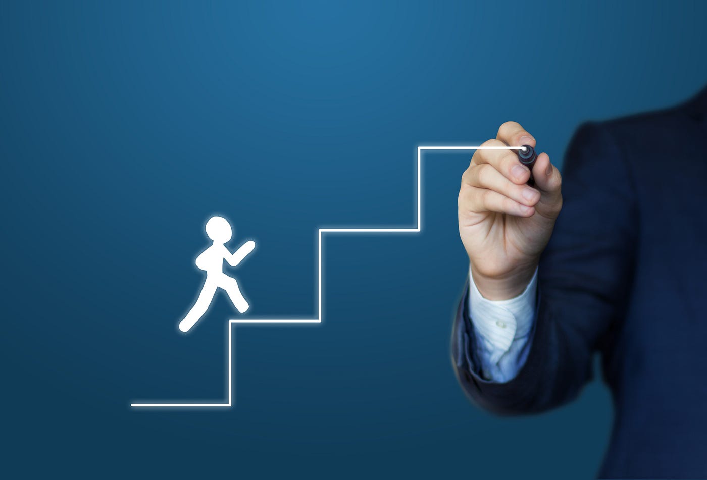 Creating opportunities. Бизнес картинки. 4 шага к успеху в бизнесе. Creating opportunities. Люди в офисе.