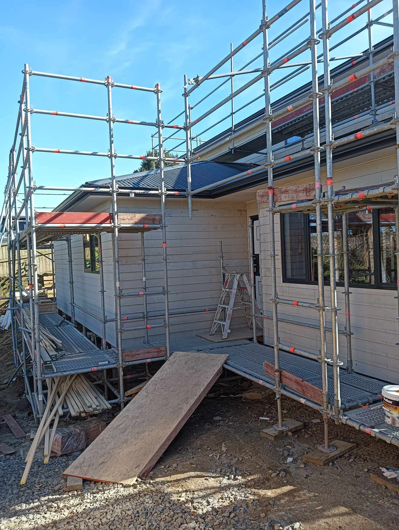 The Art of Roof & Fence Spray Painting in Tauranga, New Zealand