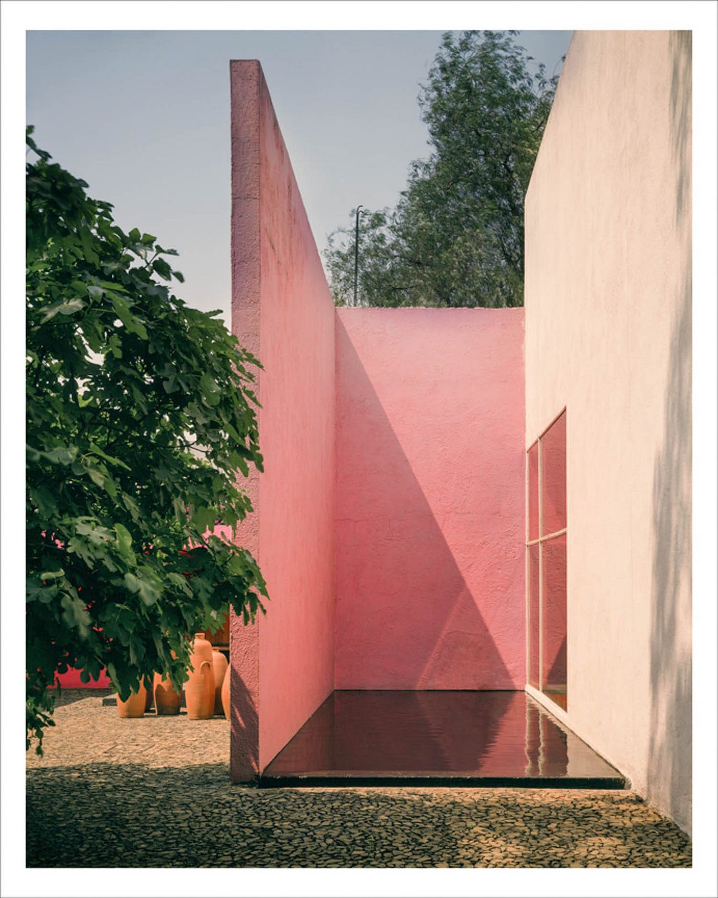 アート・デザイン・音楽 THE ARCHITECTURE OF LUIS BARRAGAN The